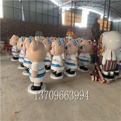 大型玻璃鋼雕塑廠定制商場(chǎng)開(kāi)業(yè)卡通熊貓雕塑——?jiǎng)勇O(shè)計(jì)與現(xiàn)代工藝的完美融合